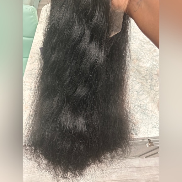 SILKY STRAIGHT 13X4 FRONTAL UNDETECTABLE HD LACE LONG WIG 100% HUMAN HAIR - Picture 4 of 12